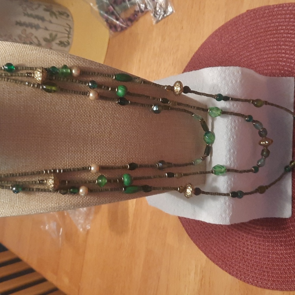 Womens 3 strand necklace